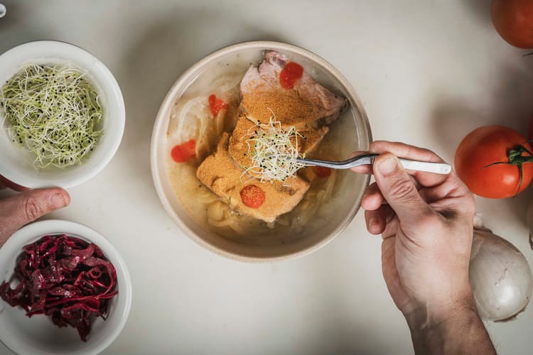 Meat main course with vegetables at the Casolare Terre Rosse Restaurant