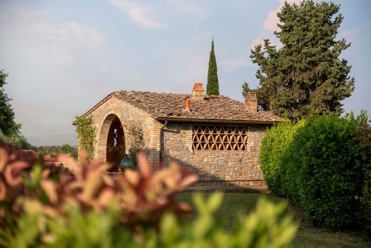 Dettaglio giardino esterno Casolare Terre Rosse