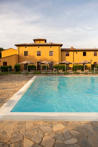 Dettaglio piscina esterna Casolare Terre Rosse