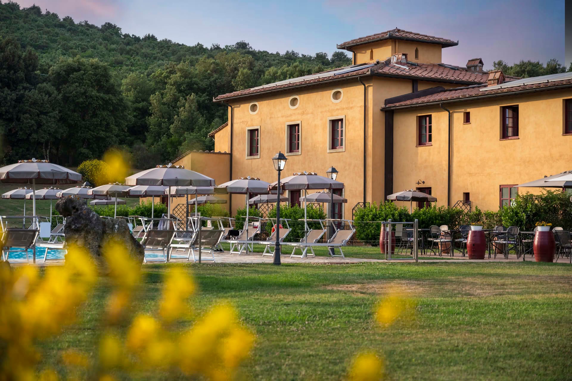 Giardino esterno Casolare Terre Rosse