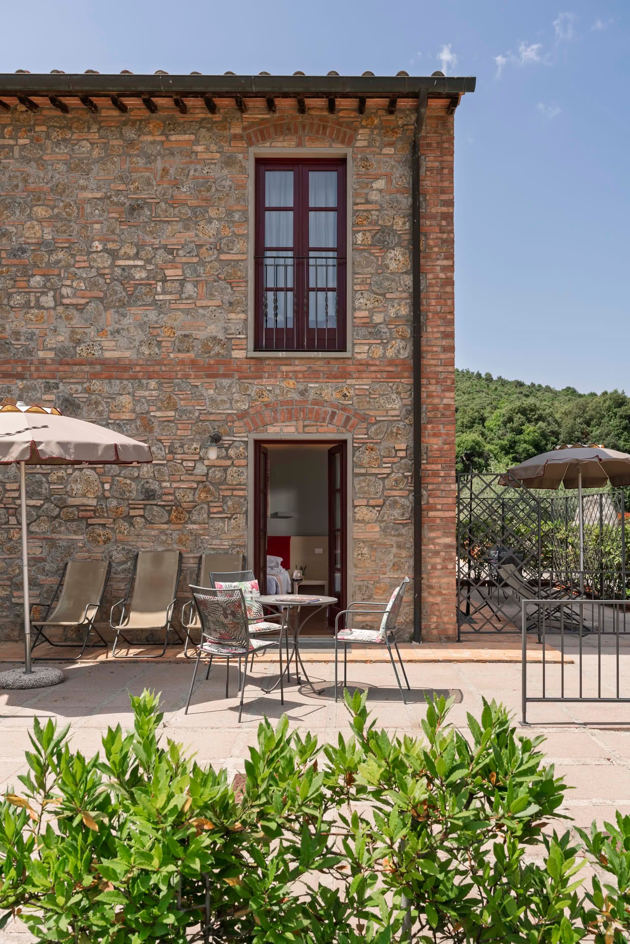 Außengarten des Gartenzimmers im Casolare Terre Rosse