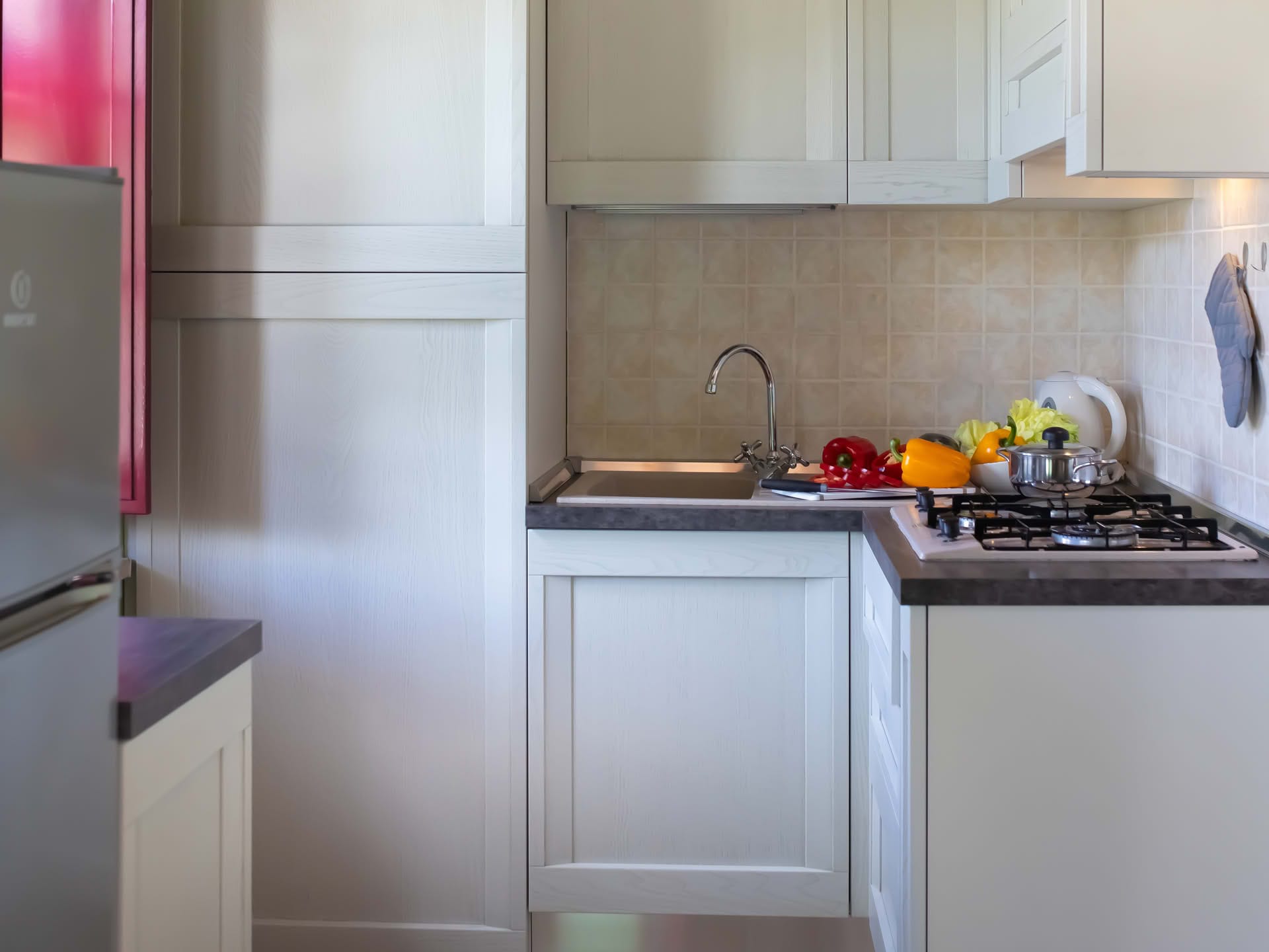 Ausstattete Küche im Leccio-Apartment